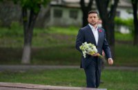 Зеленский приехал в поселок Меловое на границе с Россией