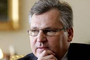 Квасьневский: власти Украины серьезно рассматривают введение ЧП