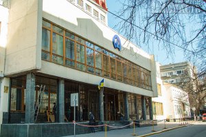 Около 100 человек в камуфляже зашли в помещение "Укрнефти",  - депутат