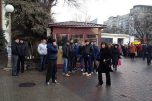 В Харькове под облуправлением милиции показали жизнь "титушек"