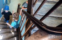 Будинок на перехресті. Три історії з прихистку для переселенців