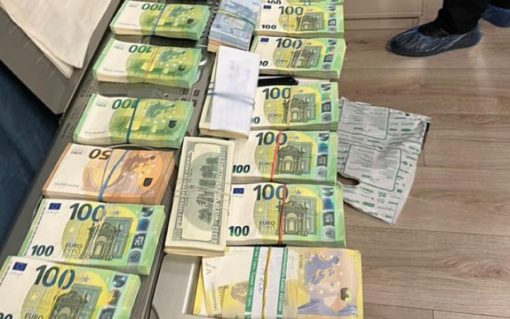 Киянина викрили на збуті персональних даних громадян