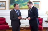 У МЗС прийняли копії вірчих грамот від нового посла Польщі Ціхоцького