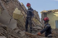 Іноземні рятувальники допомагають шукати людей, які могли вижити після землетрусу у Марокко