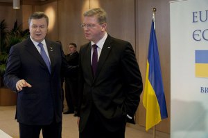 Янукович предложил Фюле отложить Ассоциацию Украины на год