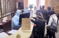Полиция составила 60 админпротоколов на сбежавших из обсервации в отеле "Козацкий" 