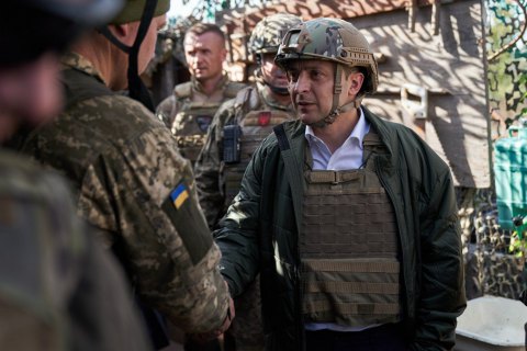 Зеленский в субботу посетит Донбасс и Запорожскую область