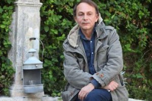 Пропал без вести французский писатель Мишель Уэльбек