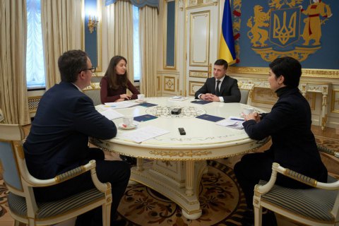 Зеленский предлагает создать для крымчан "город-сад" при въезде на материковую Украину