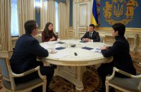 Зеленский предлагает создать для крымчан "город-сад" при въезде на материковую Украину