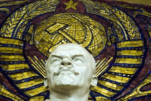 ​Черкассы оспорили незаконность демонтажа памятника Ленину 