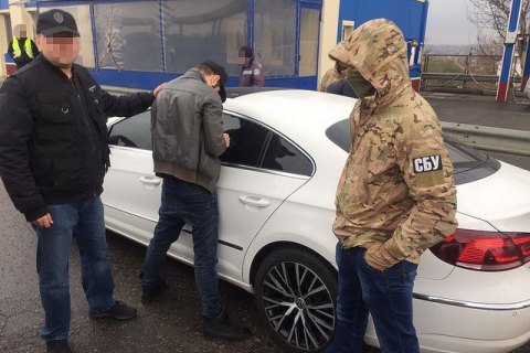 СБУ задержала группировку контрабандистов стероидов