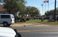 В США неизвестный открыл огонь в церкви, более 20 погибших