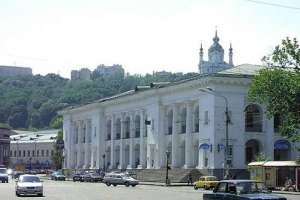 Аренда Гостиного двора обходится застройщику в 100 гривен в месяц