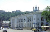 Аренда Гостиного двора обходится застройщику в 100 гривен в месяц