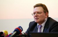В Германии неизвестный ранил ножом промигрантского мэра