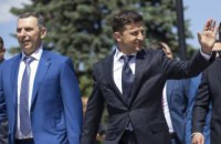 Зеленский пообещал "сильный ответ" на покушение на Шефира