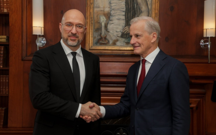 Прем’єр-міністри України та Норвегії обговорили питання спільного виробництва зброї