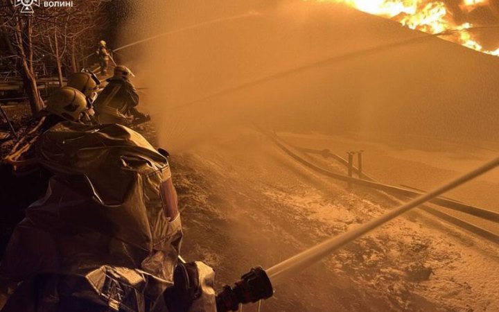 На Волині ліквідували пожежі на об’єктах критичної інфраструктури, спричинені обстрілами РФ