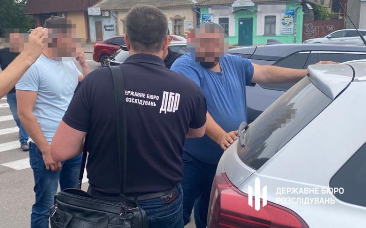У Миколаєві керівник управління Держпродспоживслужби налагодив схему поборів з експортерів сільгосппродукції до ЄС, – ДБР