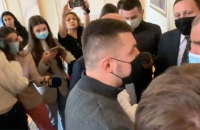 Нардеп групи "За майбутнє" Ігор Гузь влаштував сутичку з охороною Ради