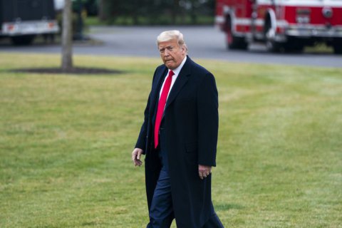 Трамп рассказал, что принимает гидроксихлорохин для профилактики коронавируса