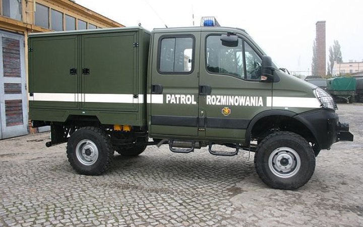 Знайдений у Польщі “ніс” російської ракети виявився бетонним, −  помічник Дуди
