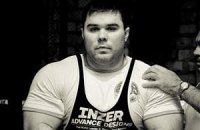 Чемпион мира по жиму штанги умер от разрыва печени