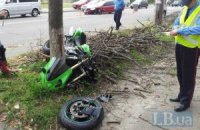 В Киеве Mitsubishi сбил мотоциклиста
