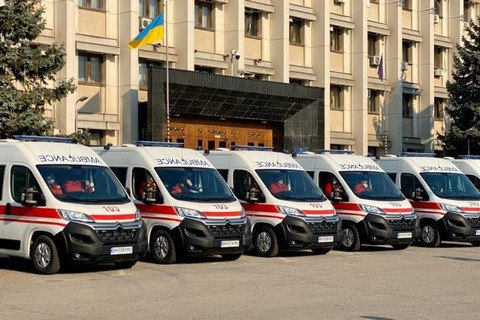 Минздрав за год купил 867 автомобилей скорой помощи
