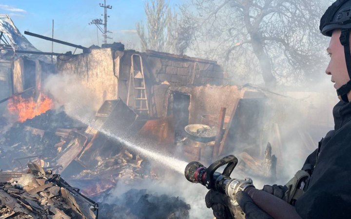 У Гуляйполі ворог з артилерії влучив по приватному будинку, постраждали чоловік і жінка