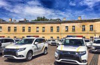 В Киеве прошла церемония передачи автомобилей Mitsubishi Outlander полицейским