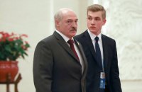 Сохранить власть: Лукашенко может использовать азербайджанско-казахский сценарий