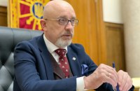 Горящие вертолеты врага на Херсонщине – это то, что сейчас происходит с войсками оккупантов, - Резников
