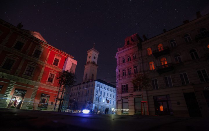 Укренерго на вихідні прогнозує зменшення відключень світла