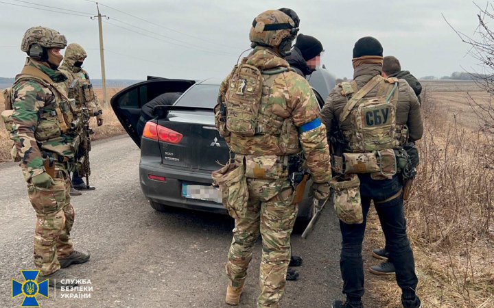 СБУ знешкодила на Сумщині угруповання, яке допомагало фінансувати окупантів