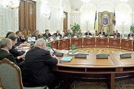 Силовые упражнения. Третий подход к снаряду.