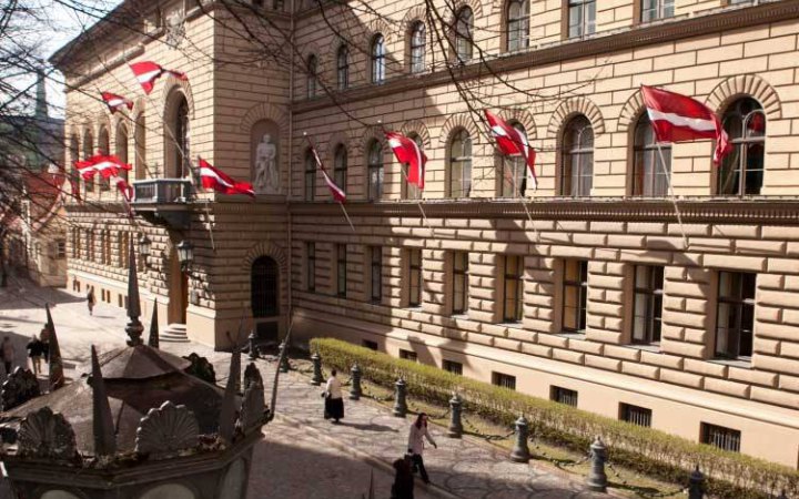Латвія остаточно заборонила ввезення овочів, фруктів та зернових з Росії