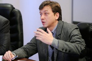"Батьківщина" відмовилася від ідеї перенесення президентських виборів під тиском Заходу, - Доній