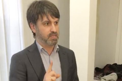 Полиция пытается попасть в офис организаторов акции в поддержку Стерненко