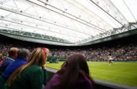 Организаторы Wimbledon приняли решение отойти от многолетней традиции: теперь на турнире нет "миссис" или "мисс"