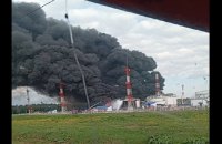 Українські далекобійні санкції досягли Москви: Зеленський про атаку дронів у РФ