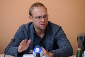 Власенко сказал, кто в оппозиции должен отвечать за "тушек"