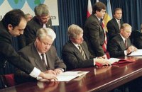 ​Как надо было отказываться от ядерного оружия