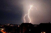 На Луганщине молния поразила двух людей