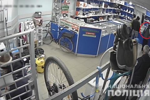 В Киеве раскрыли группу псевдоминеров ТРЦ 