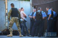 10 человек в балаклавах увезли лидера нынешнего Майдана "Слона" из зала суда (обновлено, добавлены фото)