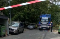 У Києві сміттєвоз наїхав на матір із сином. Жінка загинула, дитина - в лікарні