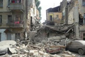 В обвалившемся в Одессе доме проживало тринадцать семей