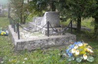 У Польщі зруйнували пам'ятник воїнам УПА на кладовищі